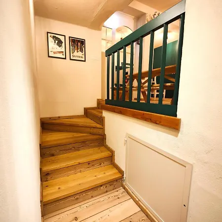 Hostdomus - Modern Loft Appartement Sestriere