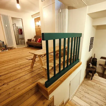 Hostdomus - Modern Loft Appartement Sestriere